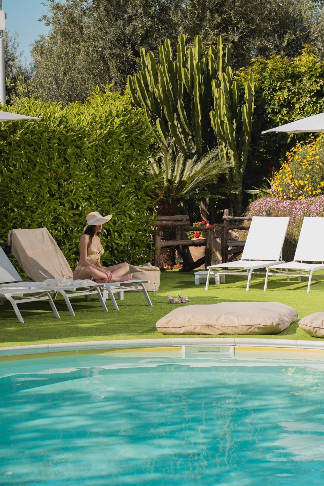Готель Melrose Relais Масса-Лубренсе Екстер'єр фото